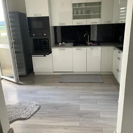 Slnecny Pri Lesoparku Apartamento